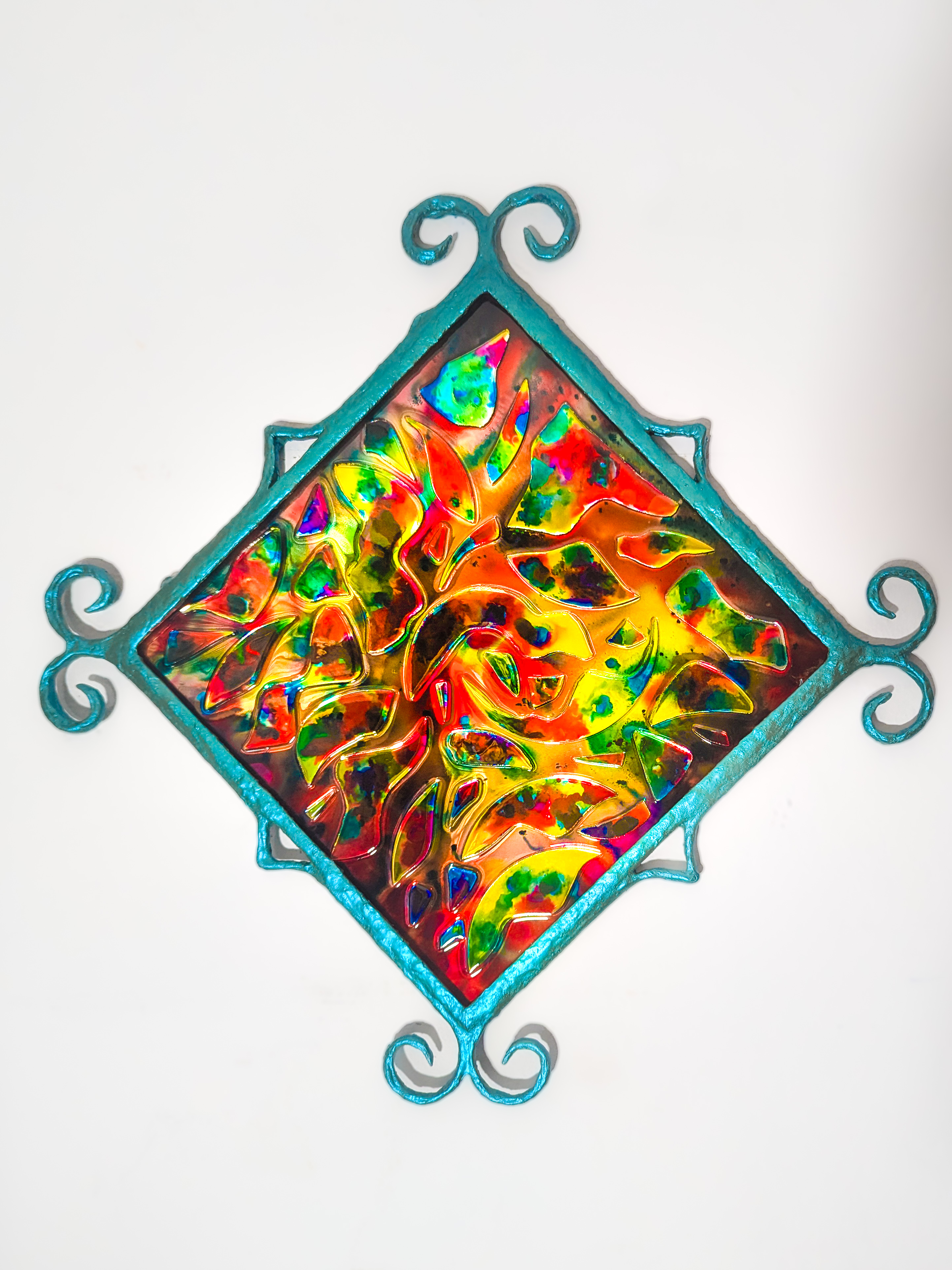 Luminous Flow (2024) by Haiiileen – glass and resin mixed media sculpture.